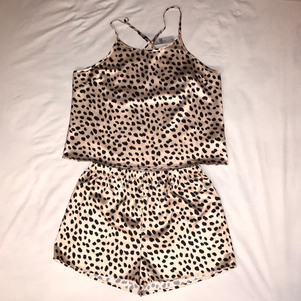 ❤️Light pink leopard print pj short set❤️